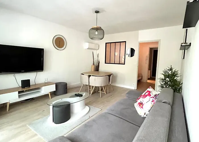 Juan-les-pins 2 Pieces Avec Parking & Proches Des Plages Apartment *